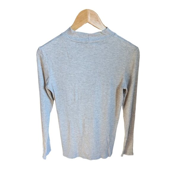 Simons Light Grey Ribbed Turtleneck Women Size Medium - Picture 2 of 8